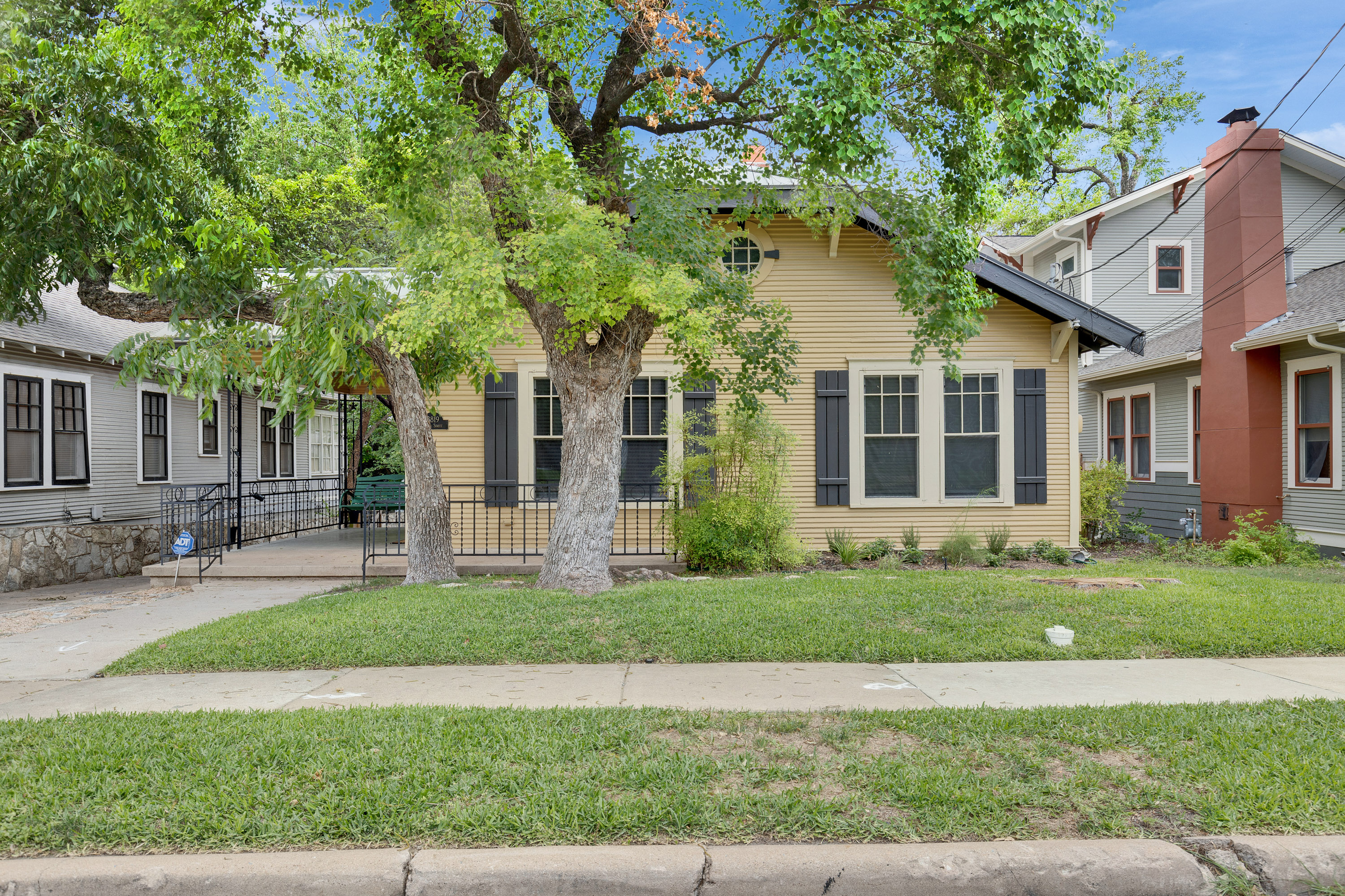 Property thumbnail image