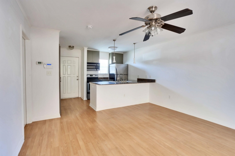 1422 Collier Street #115