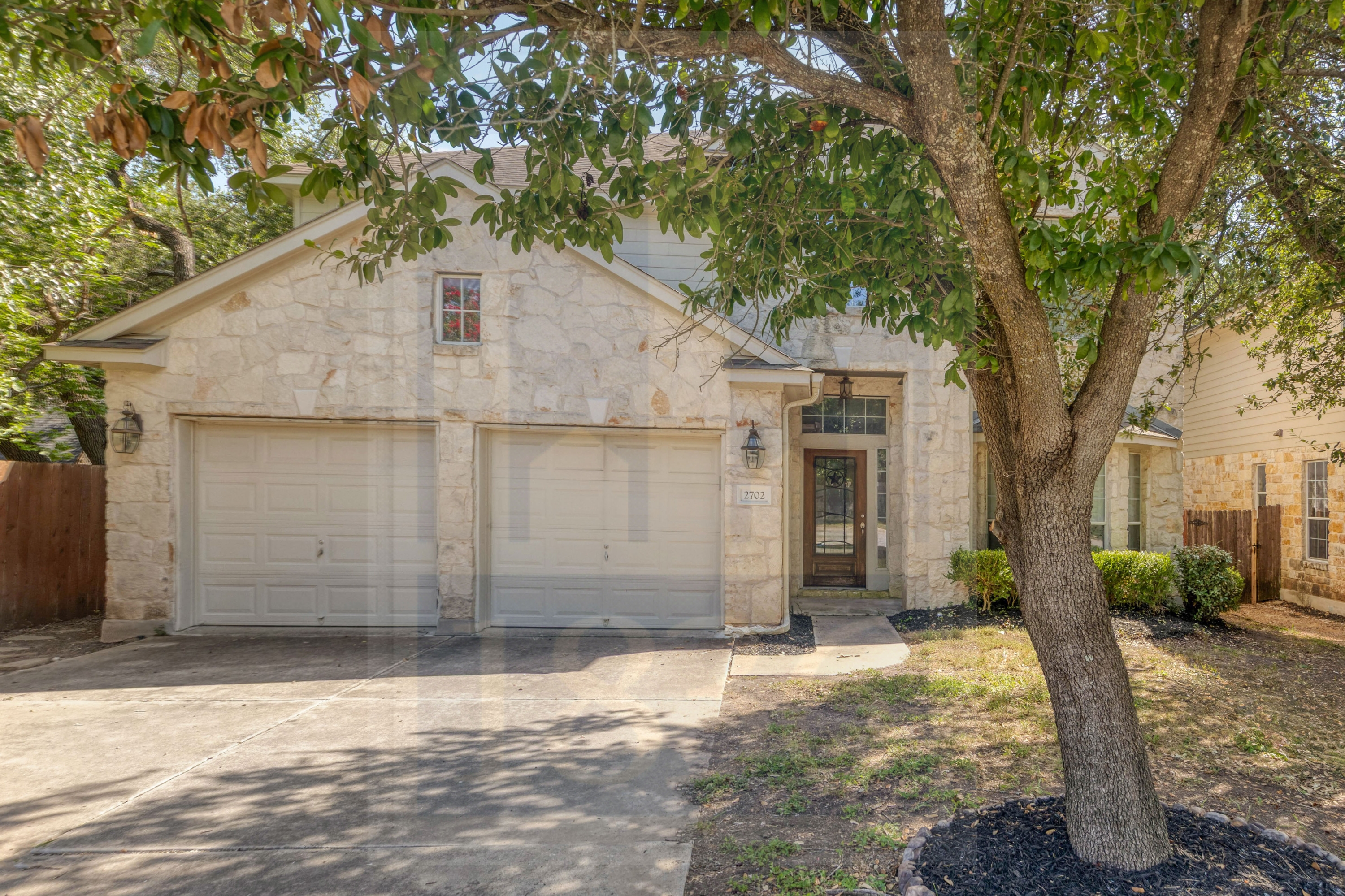 2702 Lovett Lane