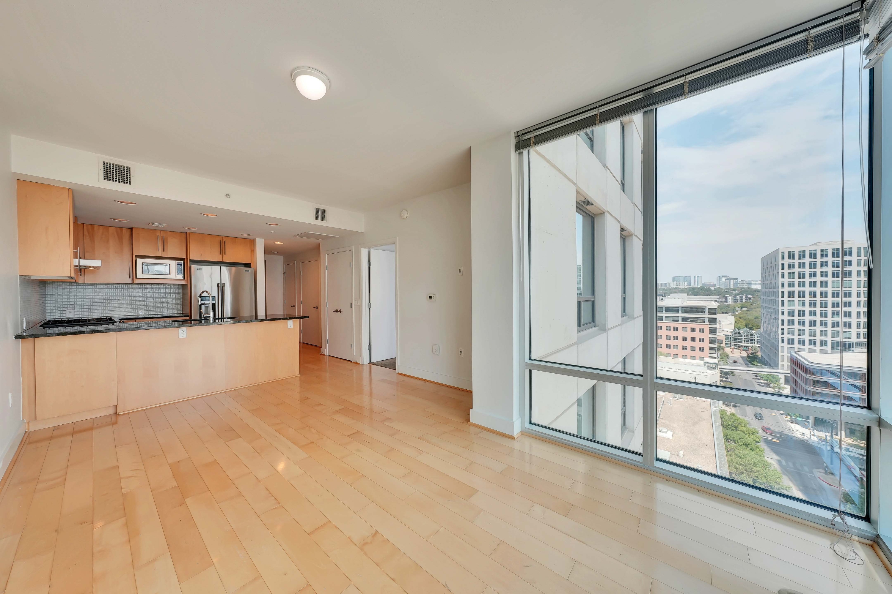 300 Bowie St #1502
