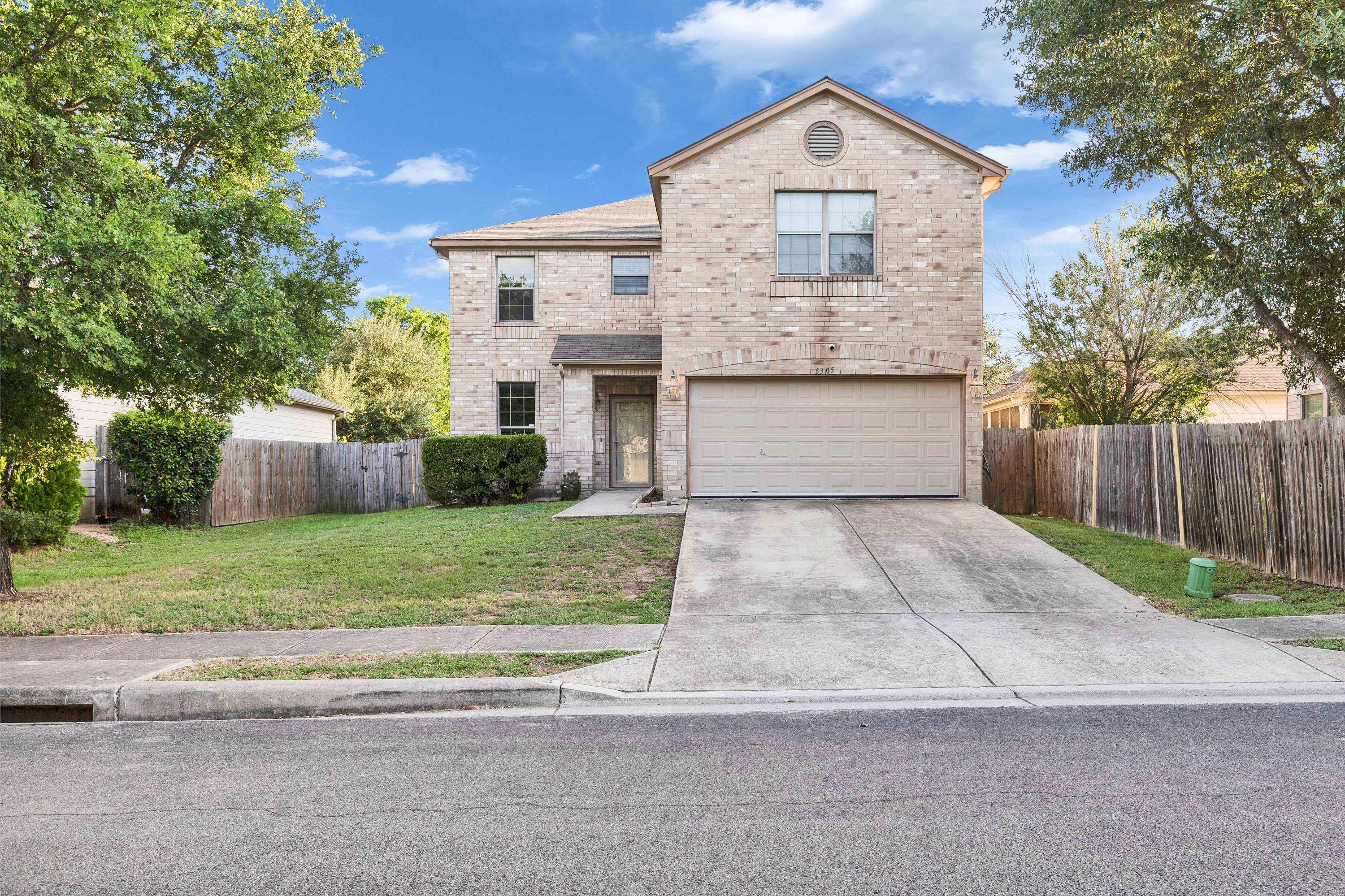 6305 Roseborough Dr