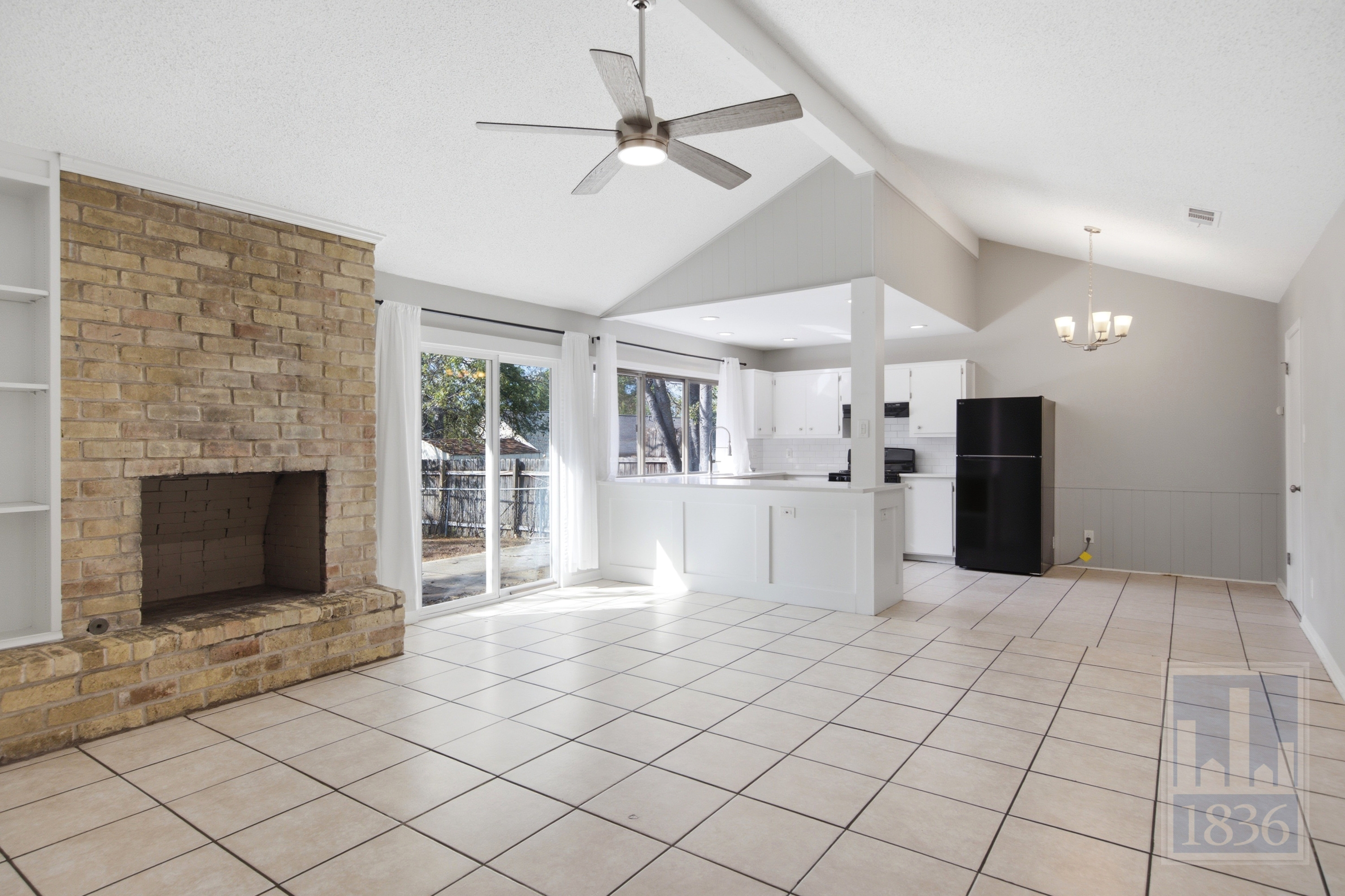8912 Hunters Trace