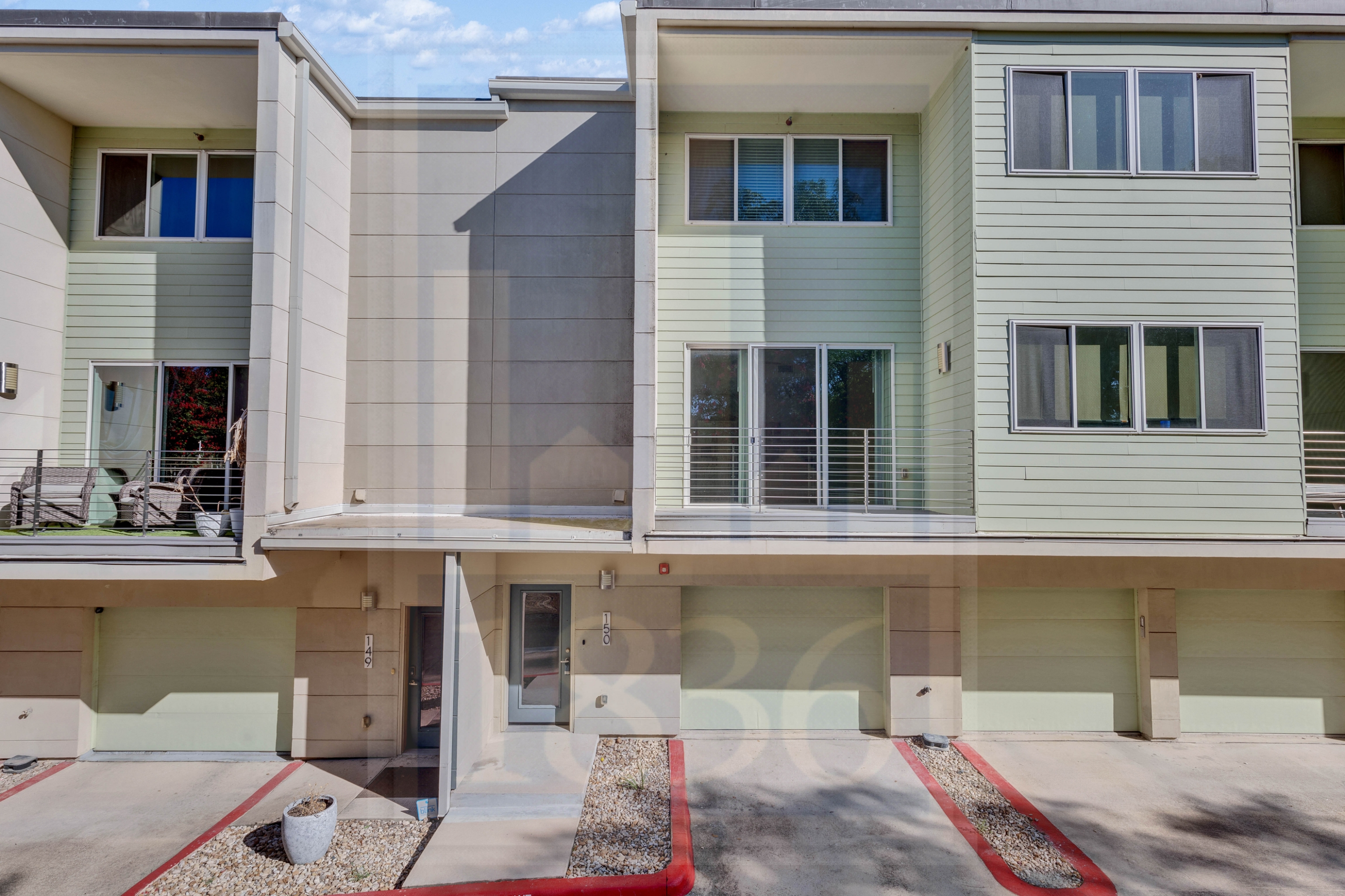 604 N Bluff Dr, Unit 150