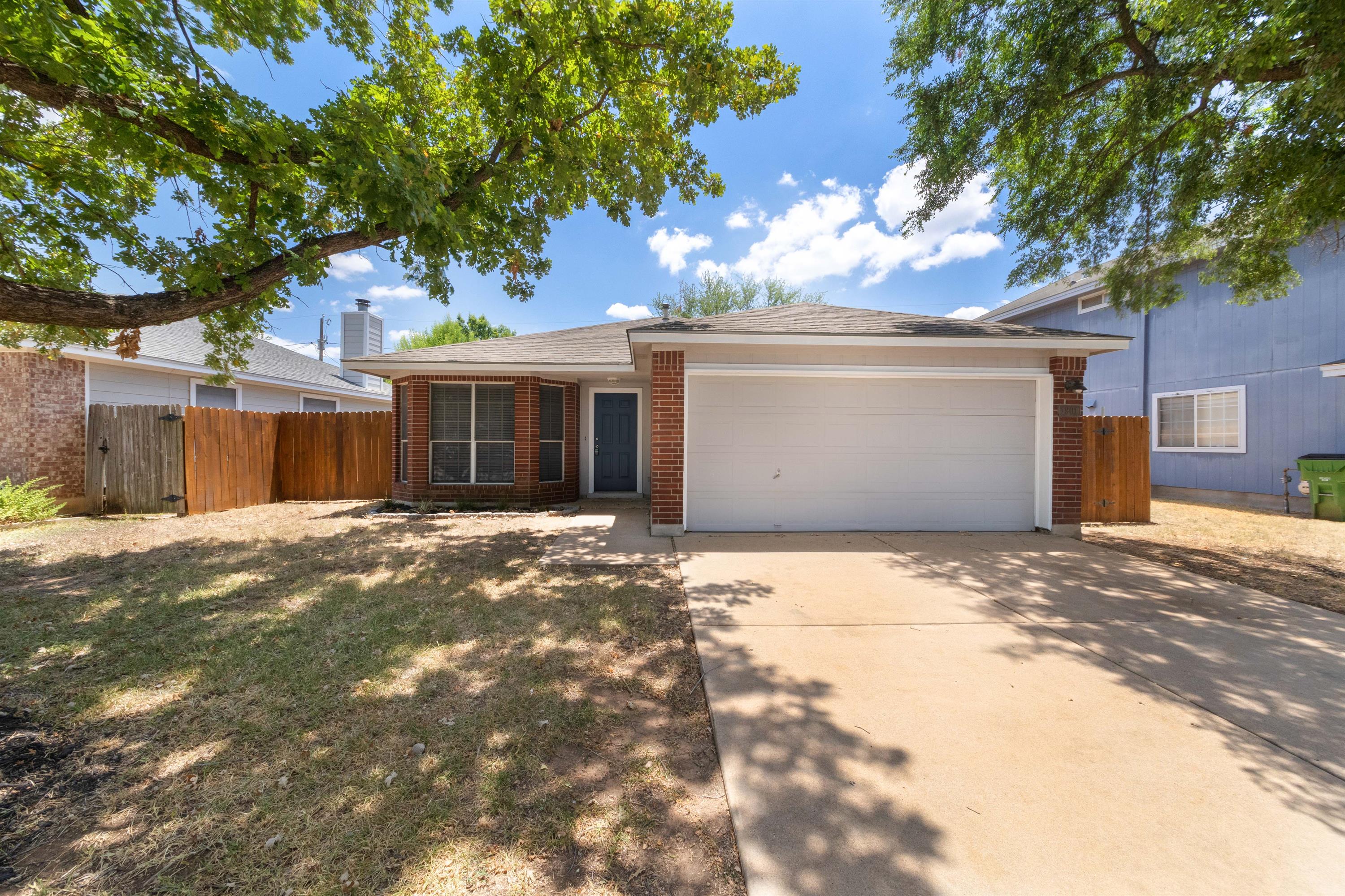 1901 Hollow Tree Boulevard