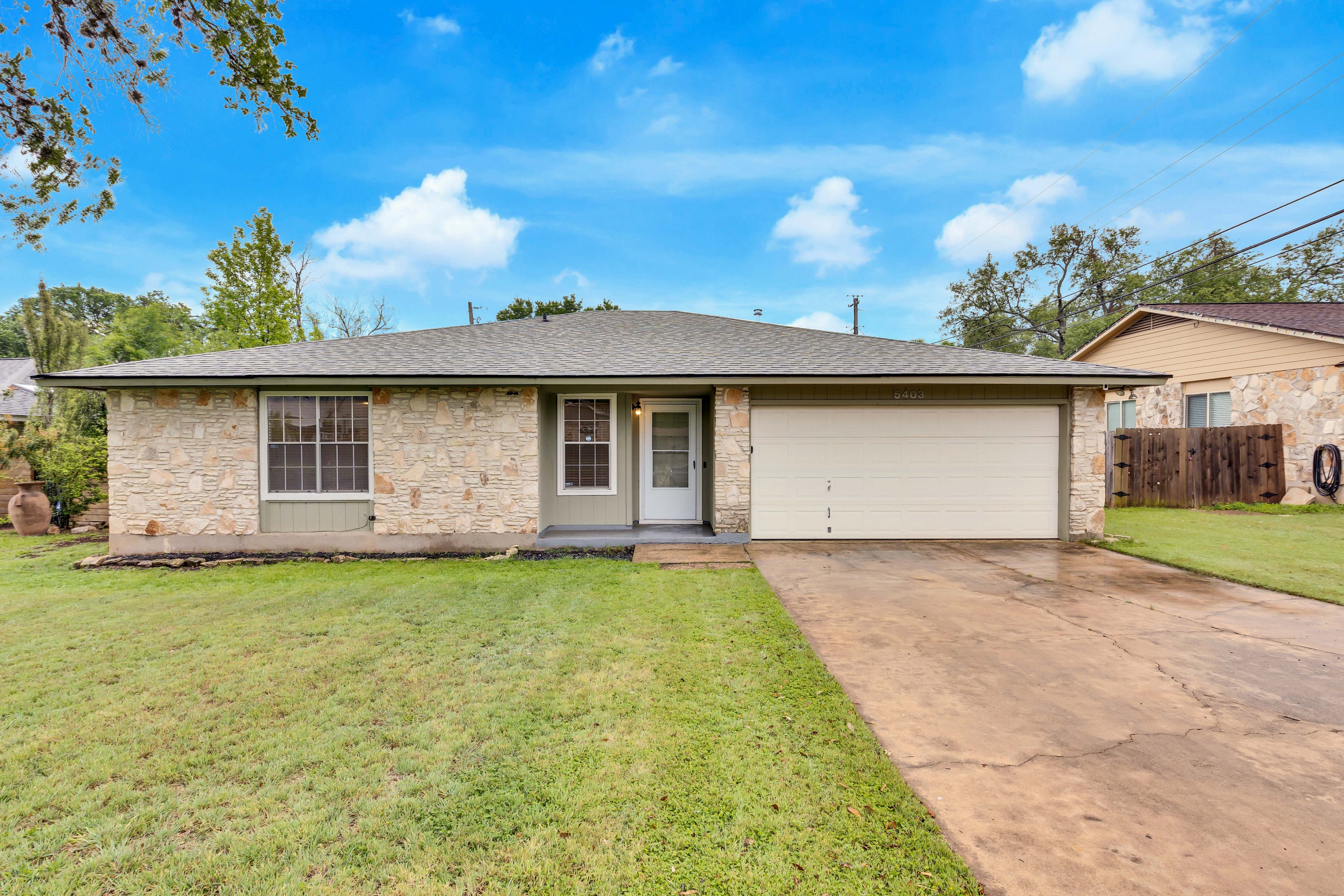 5403 Porsche Ln