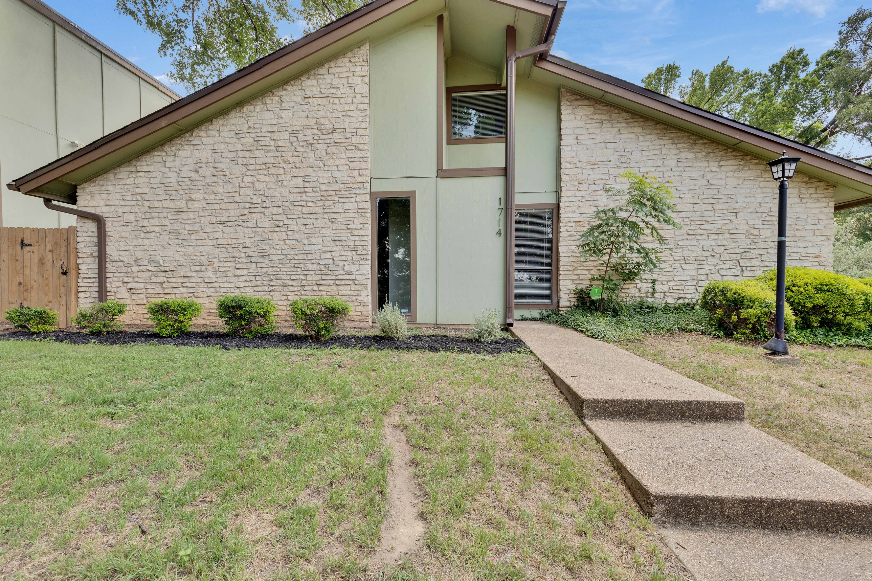 1714 Timber Ridge Dr