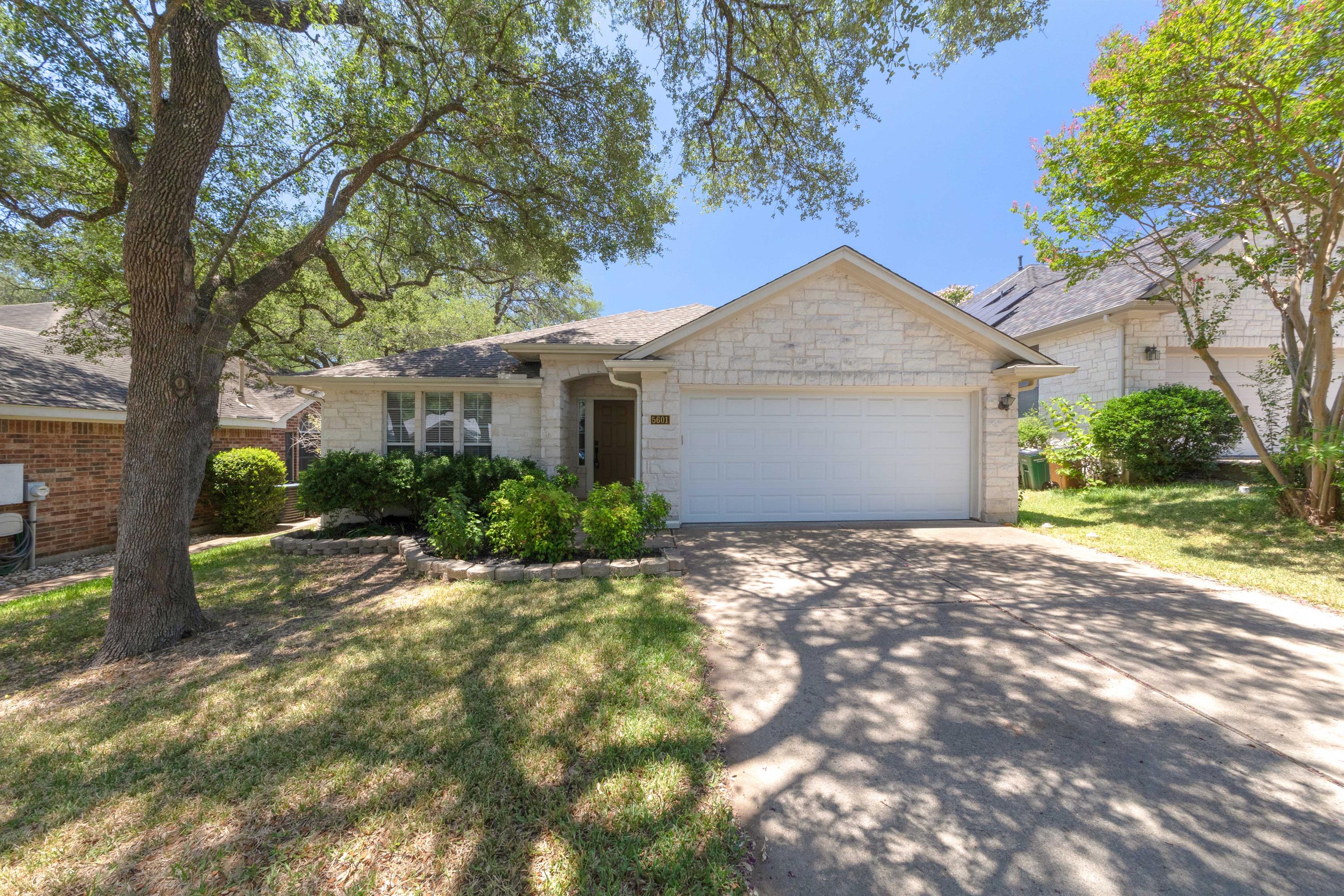 5601 Lomita Verde Circle