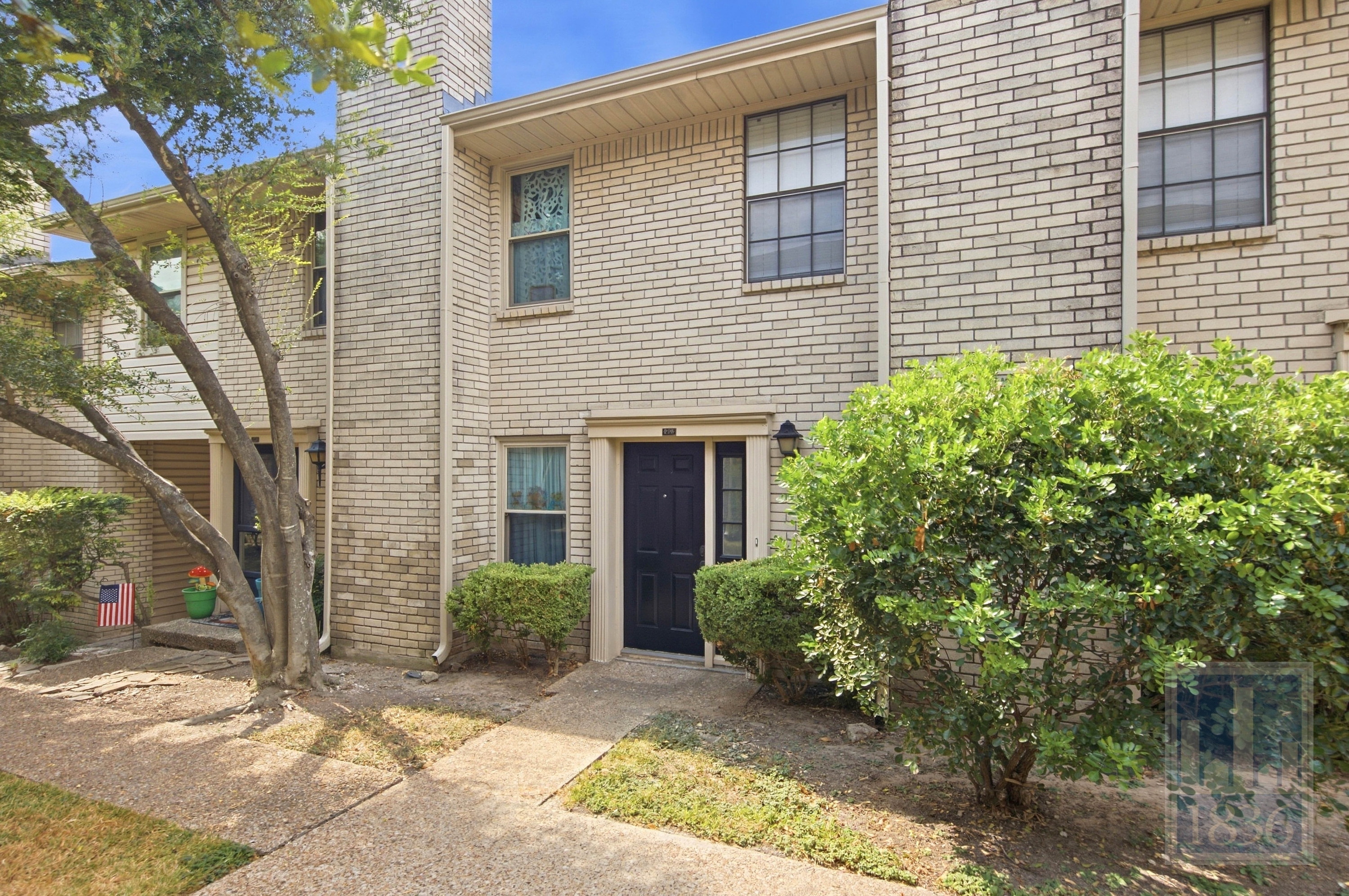 8400 Jamestown Dr #226