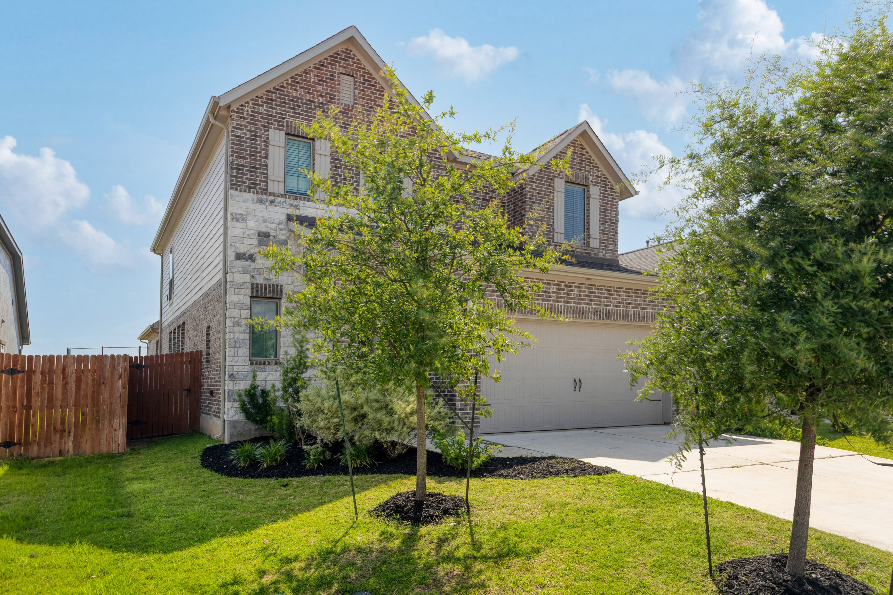 125 Rangel Dr  - T2