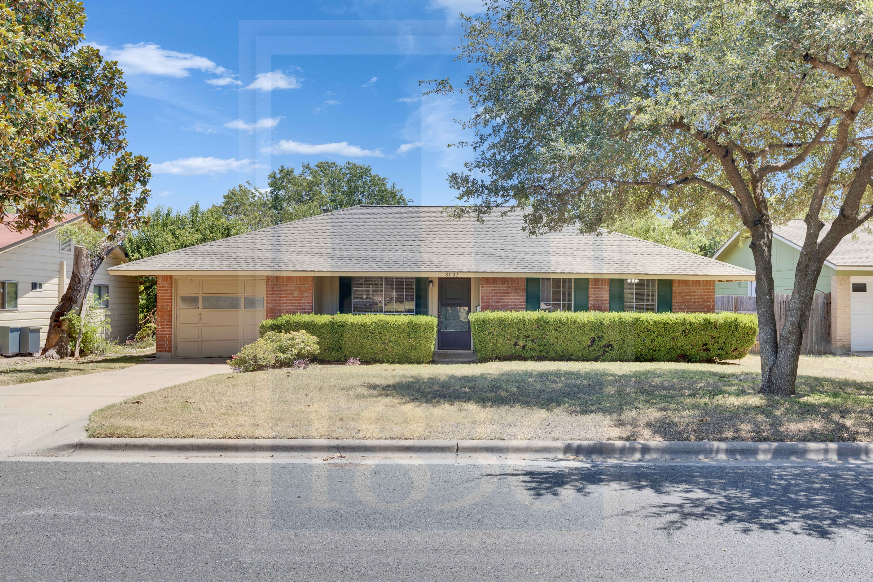 8701 Clarewood Drive