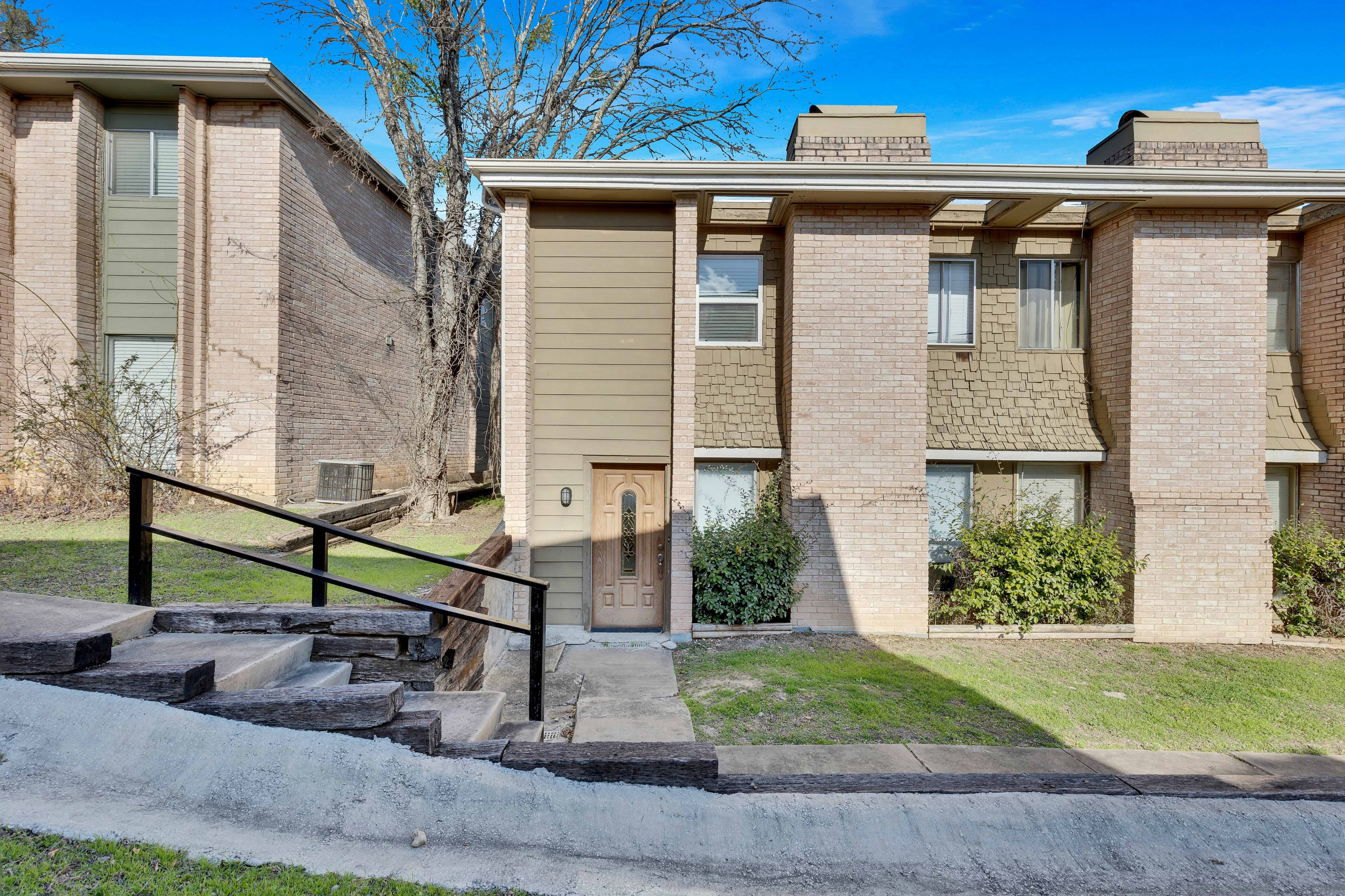 2705 Northeast Dr #A - 1